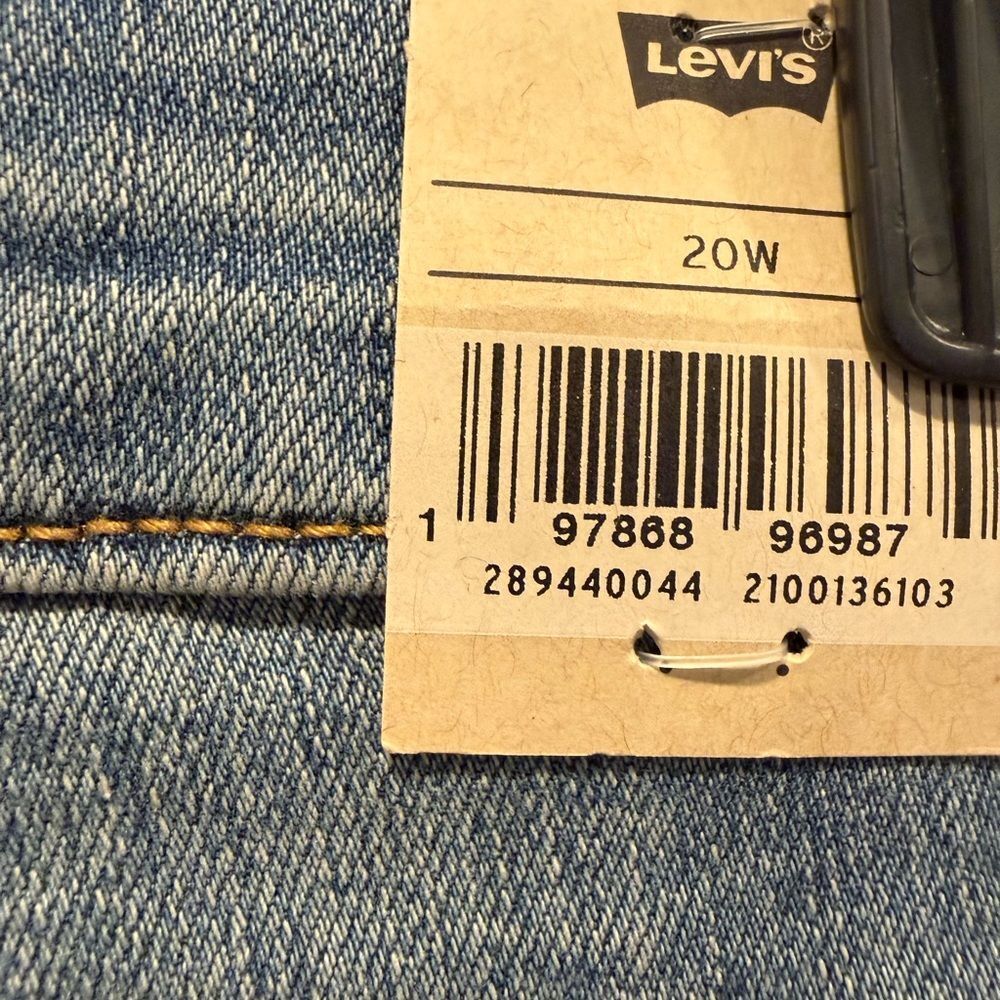 Levi's Boyfriend Jeans - Picture 7 of 7